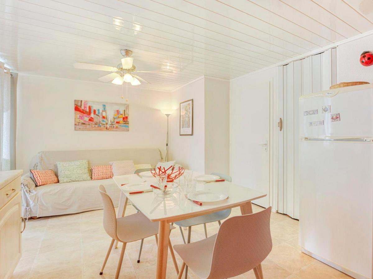Apartment Les Portes De La By Interhome Gruissan